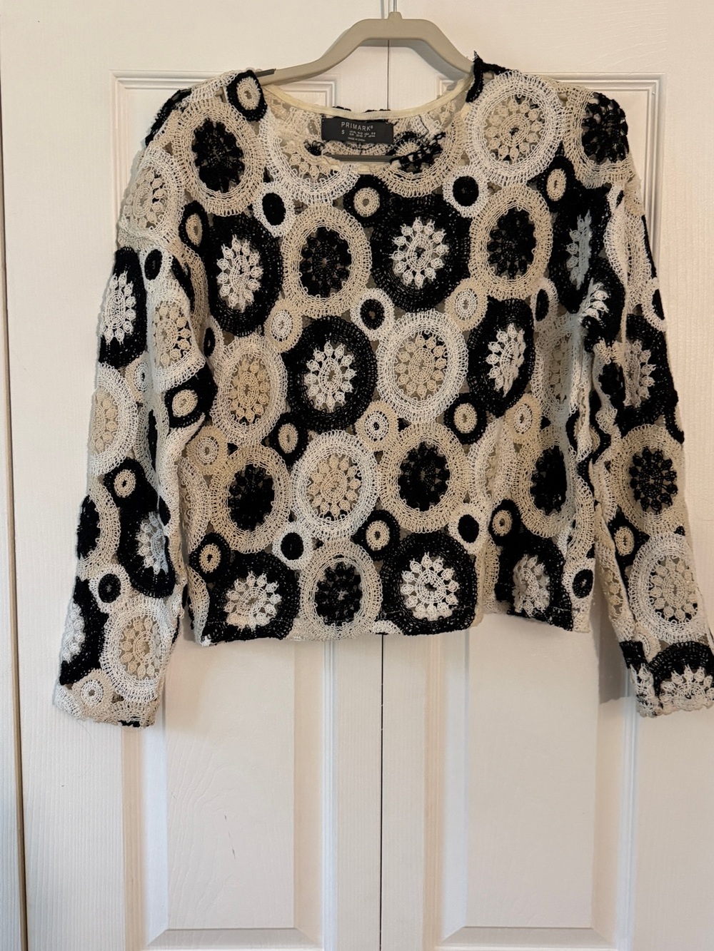 Primark Black and Cream Crochet Circle Sweater